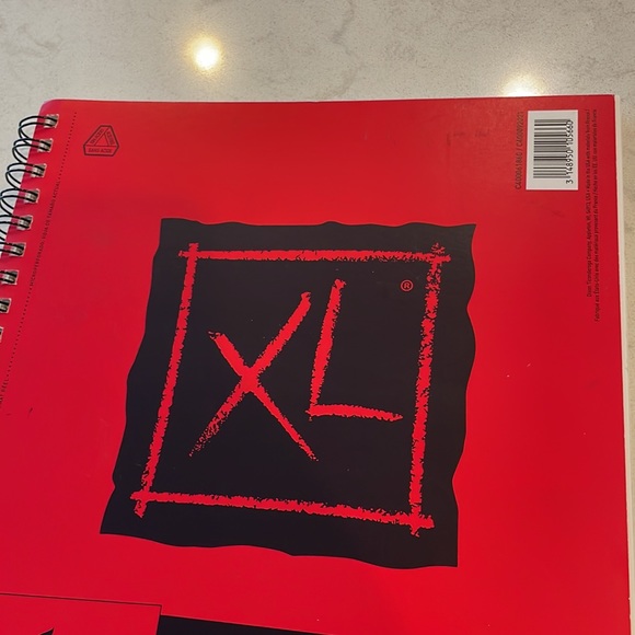 Canson XL Sketch Book - Red/Black - Picture 4 of 8